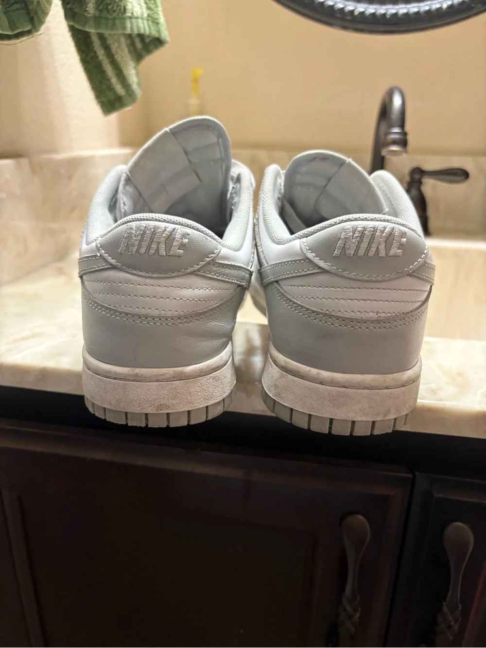 Nike Low-Top Sneakers in Light Gray and White